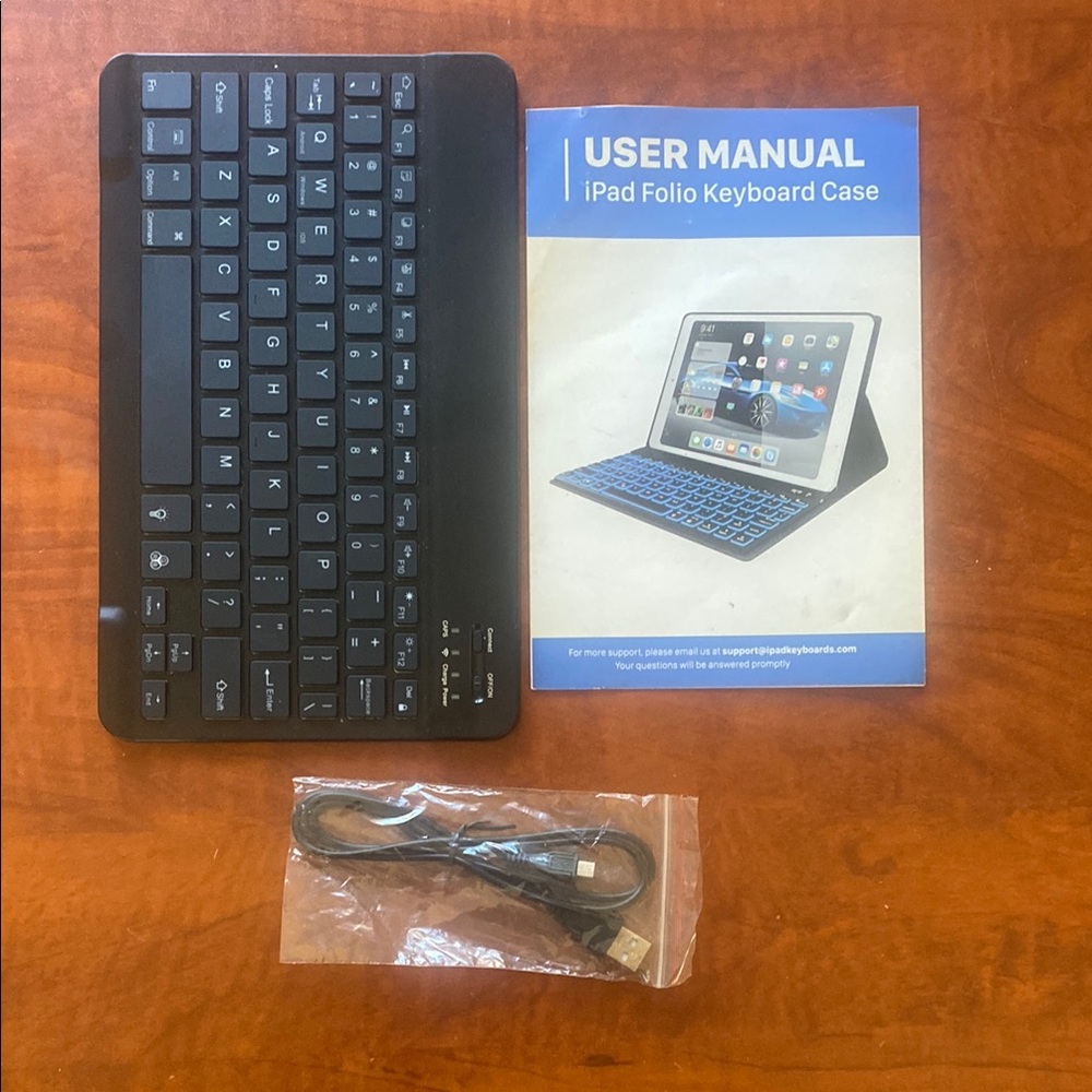 Wireless Bluetooth iPad or Tablet Keyboard